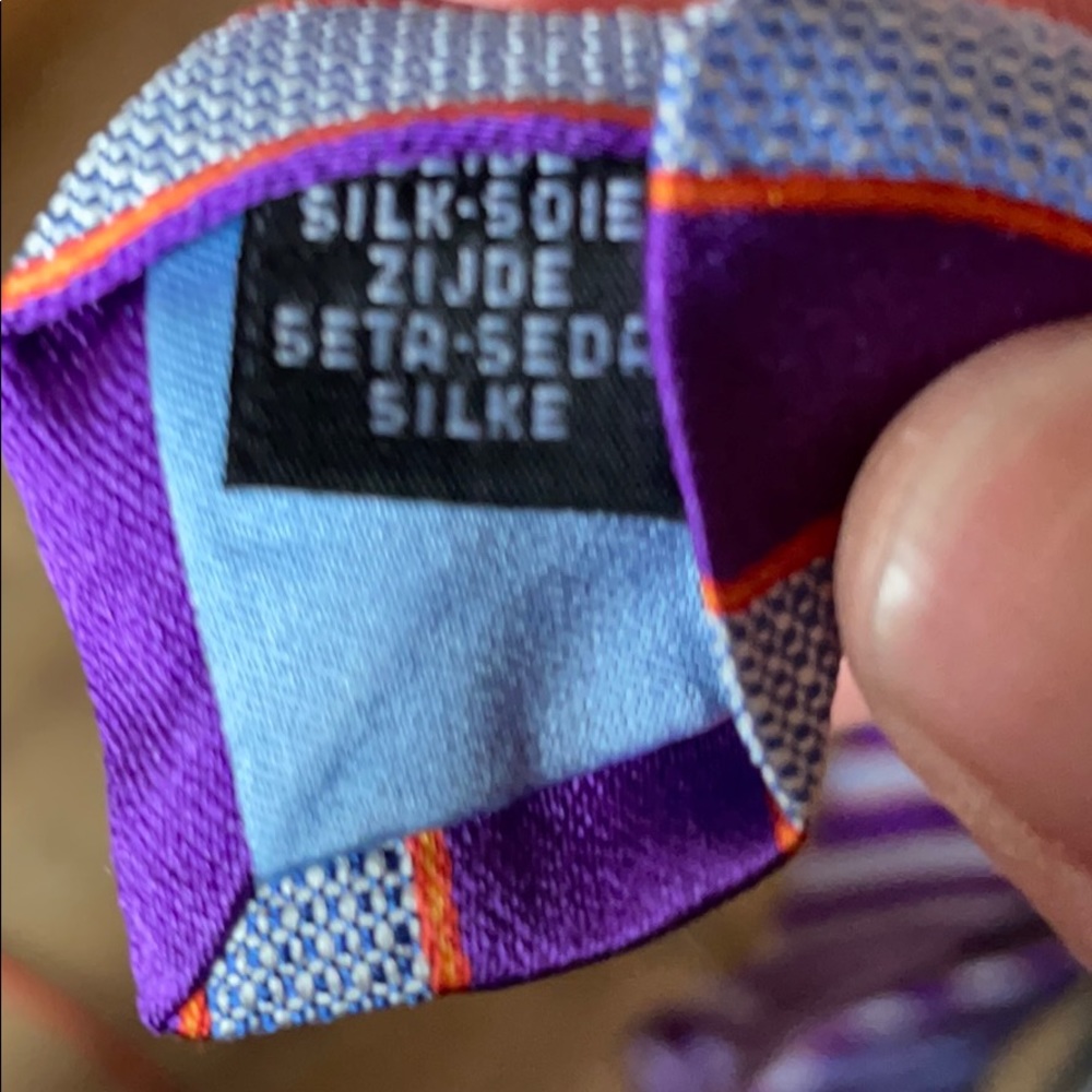 Tie - Picture 4 of 5